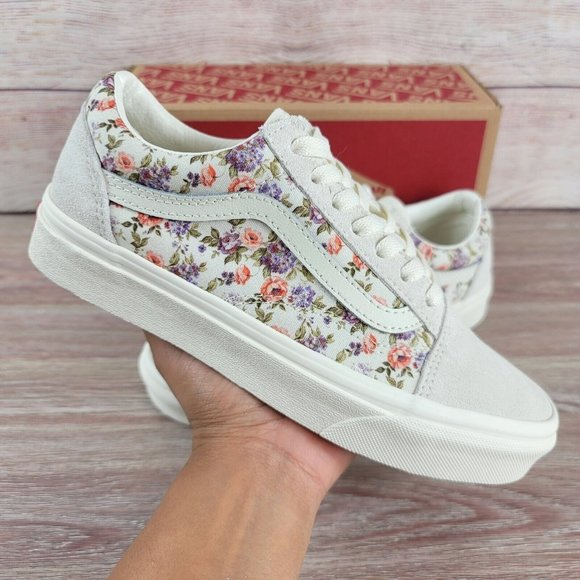 Vans Shoes - NEW Vans Old Skool Vintage Floral Shoes Women's Size‎ 6.5 Ivory Suede Sneakers